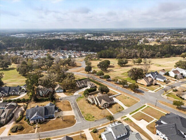 Building Photo - 3078 Dickinson Dr