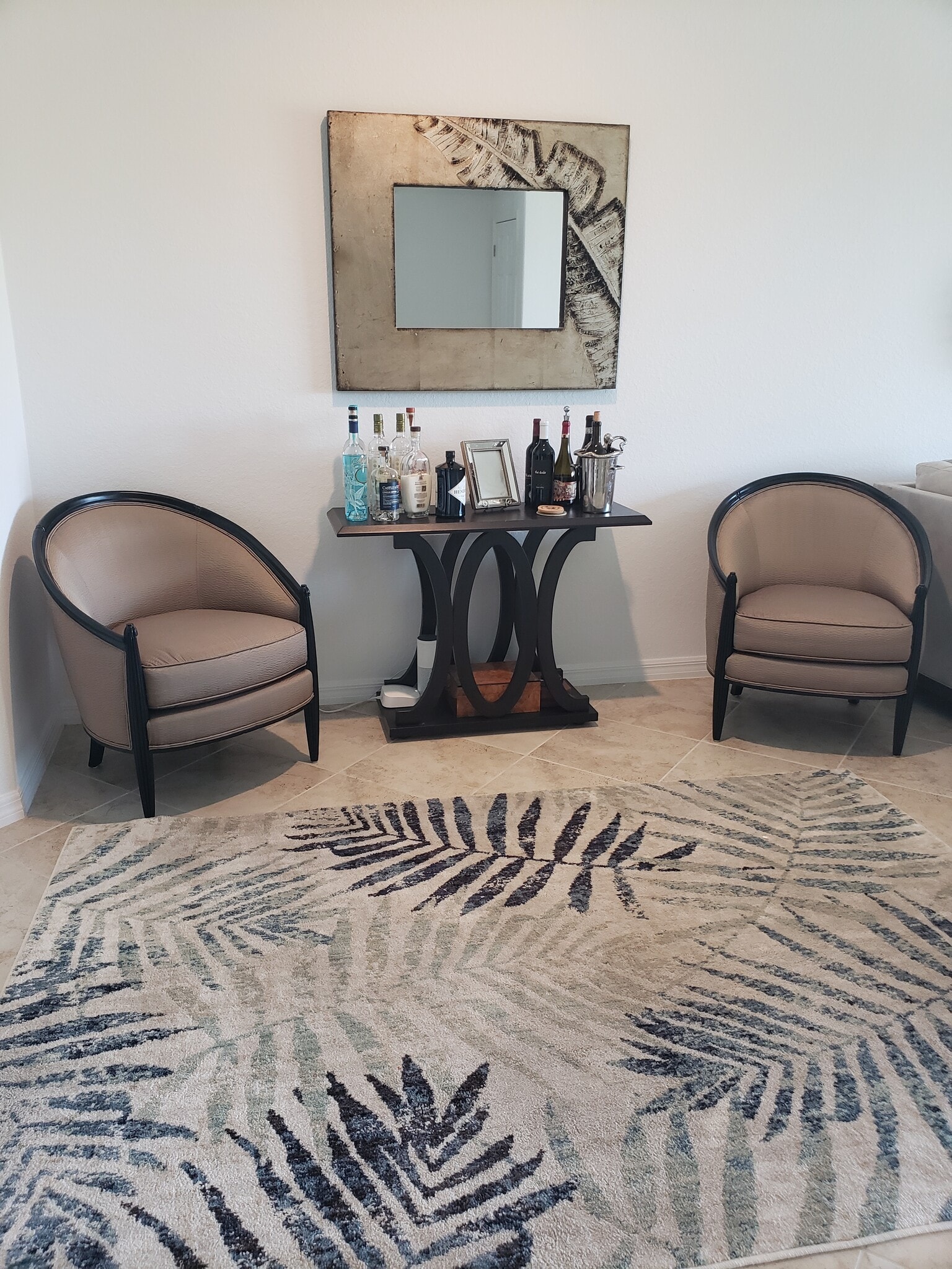 Seating area in dining/living area - 20394 Lagente Cir