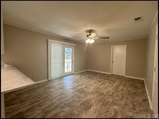 Building Photo - 604 Springwood Dr