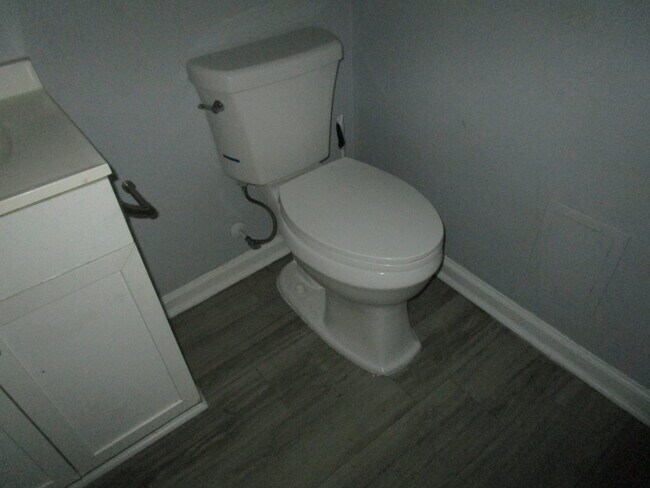 Building Photo - 1960 Gion St