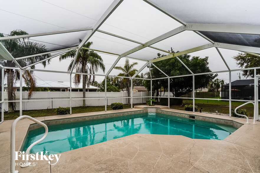 Building Photo - 1108 SW 22nd Terrace