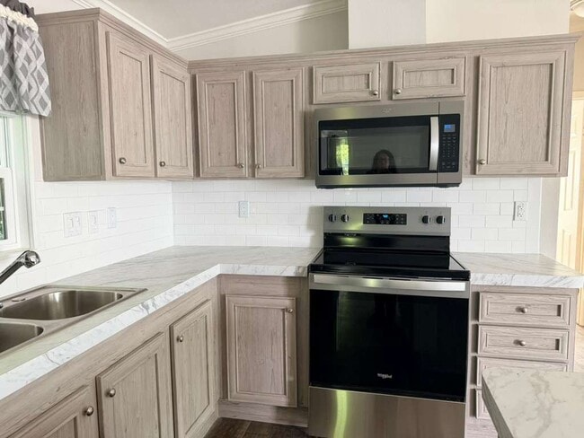 Building Photo - 3447 SW 50th Ln