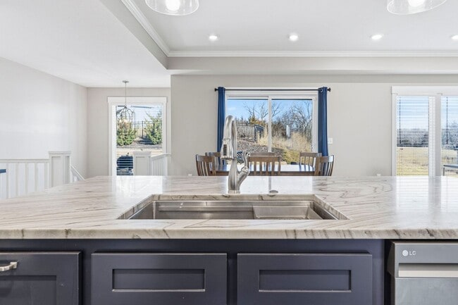 Building Photo - Stunning 6 Bed, 3 Bath Heritage Hills Home | 3-Car Garage | Walk-Out Basement