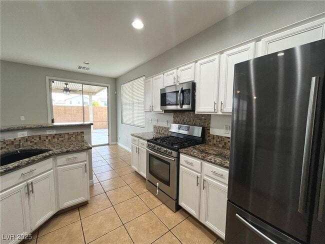 Building Photo - 6615 Brick House Ave