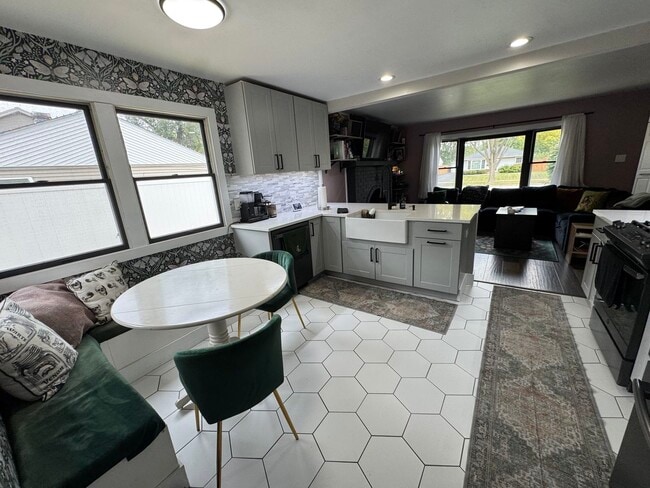 Building Photo - 4003 Owl Dr