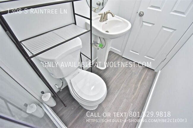 Building Photo - 1308 S Raintree Ln