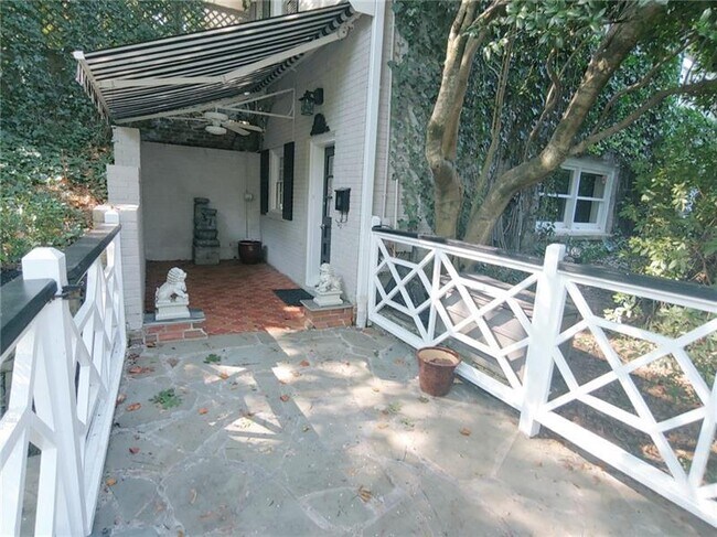 Building Photo - 76 Laurel Forest Cir NE