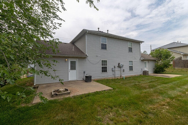 Building Photo - 1330 Godas Cir