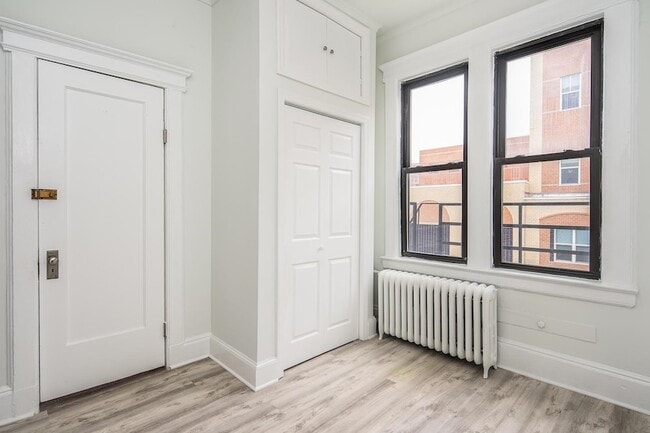 Building Photo - 311 64th St
