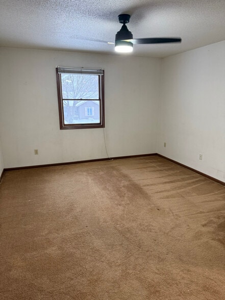 Building Photo - 512 L Hauser Rd