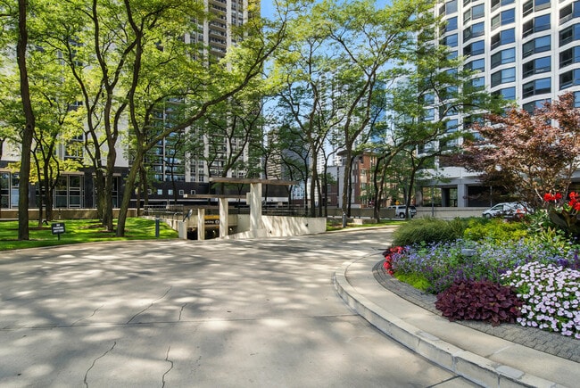 Building Photo - 155 N Harbor Dr