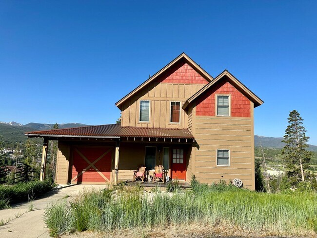 Building Photo - 225 Campfire Ln