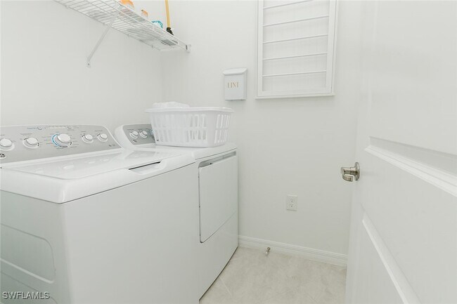Building Photo - 6052 Ellerston Wy