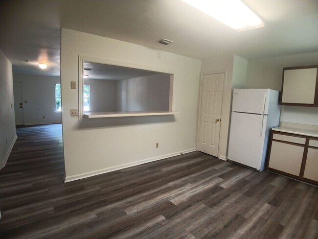 Building Photo - 237 Pheasant Run Dr