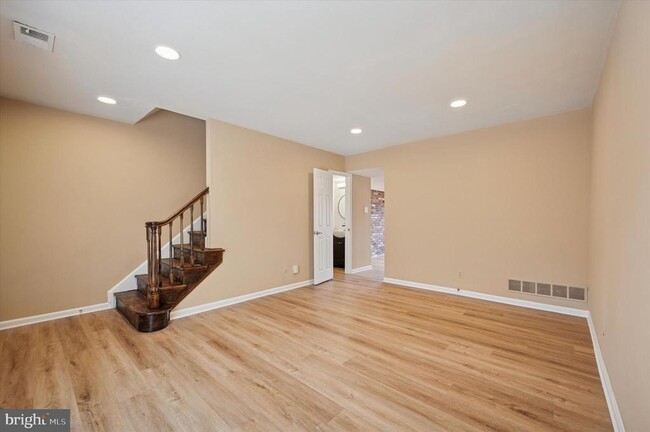 Building Photo - 138 Cheshire Dr