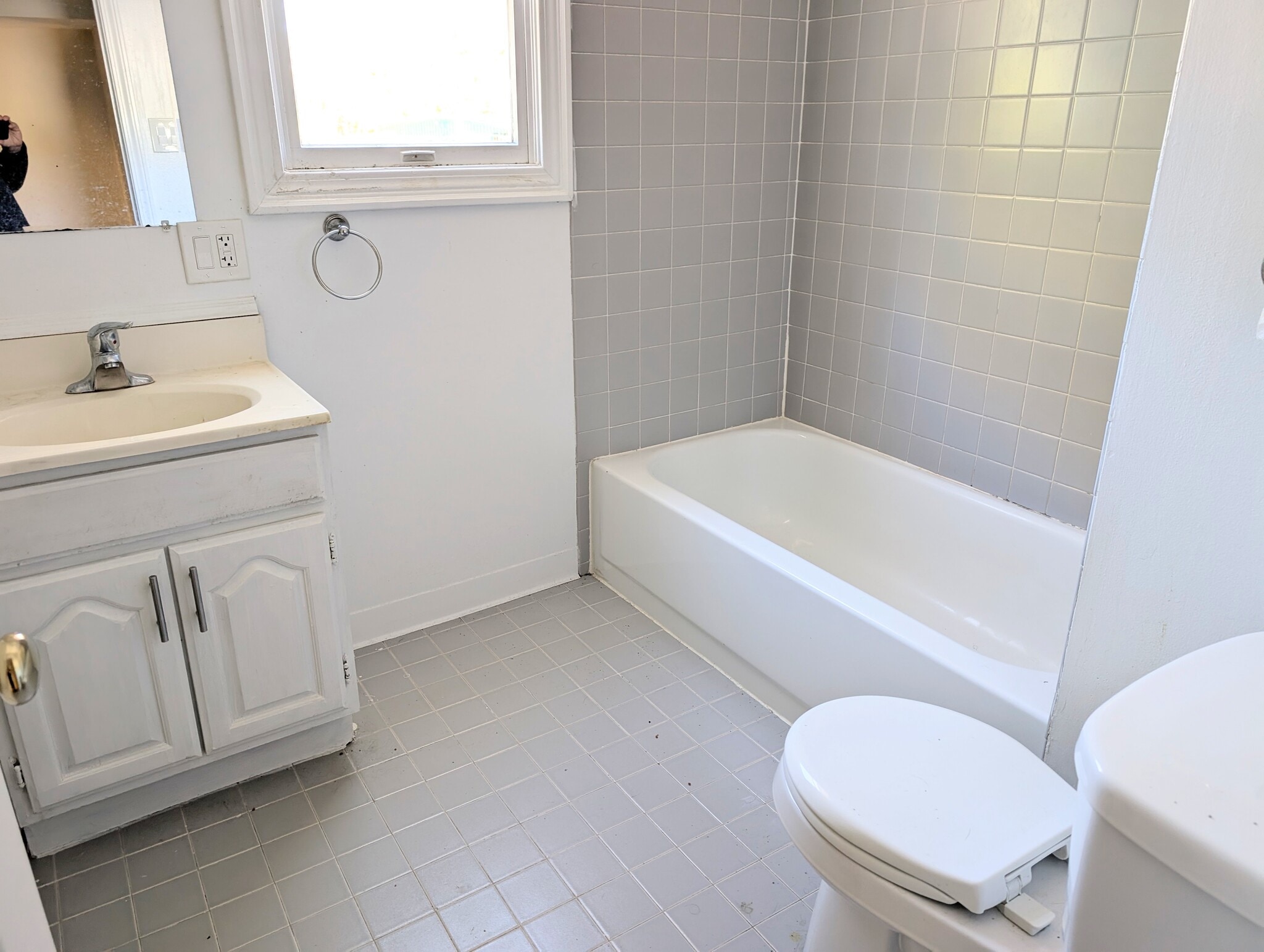 Building Photo - 1021 Sherman Ave