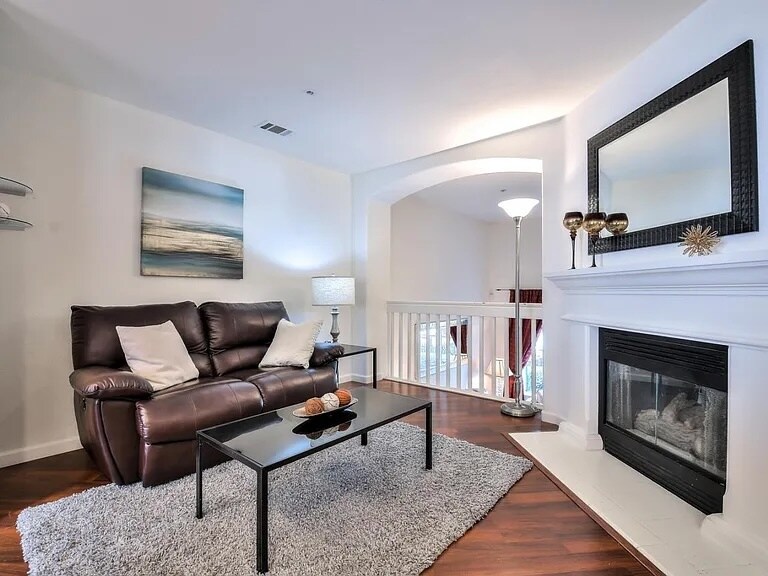 Building Photo - 3271 Shiraz Pl