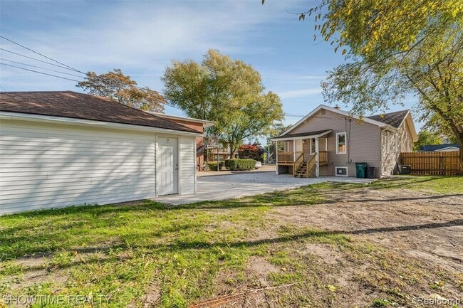 Building Photo - 292 W Marshall St