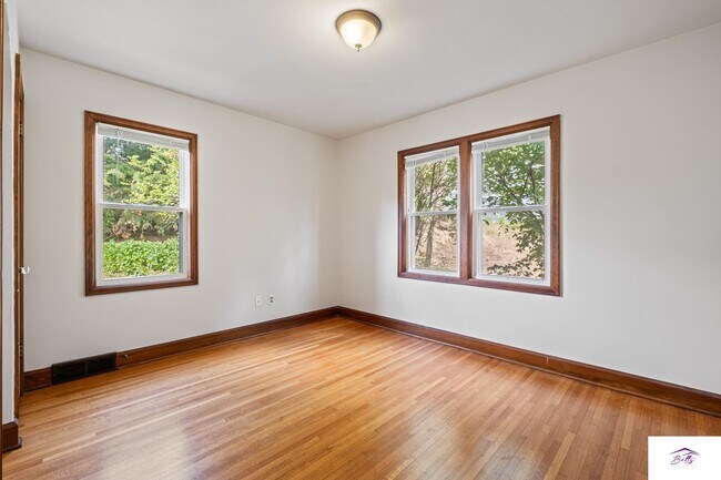 Building Photo - Charming 3 Bedroom Home in Convenient Omaha Location