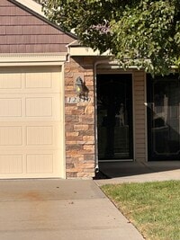 Building Photo - 12310 Hunter Dr