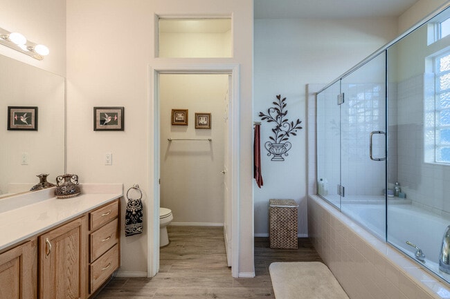 Building Photo - 80571 Hoylake Dr