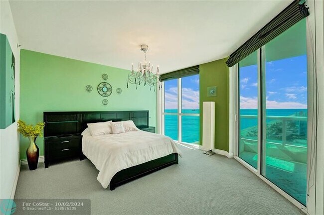 Building Photo - 101 S Fort Lauderdale Beach Blvd