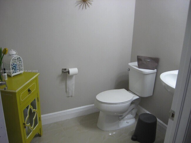 Building Photo - 15070 SW 117th Way