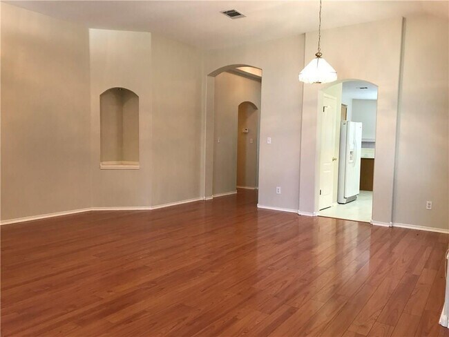 Building Photo - 10309 Broomflower Dr