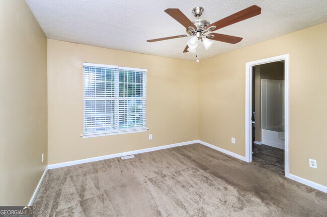Building Photo - 1322 Ling Dr