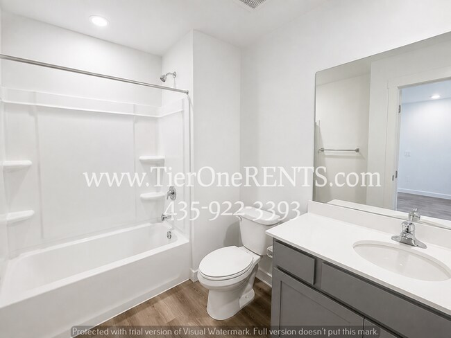 Building Photo - This property offers a NO DEPOSIT option available for qualified renters!