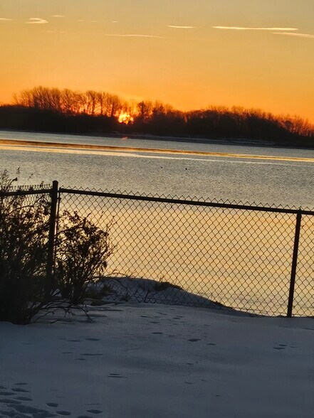 Building Photo - 24 Littlefield Ave