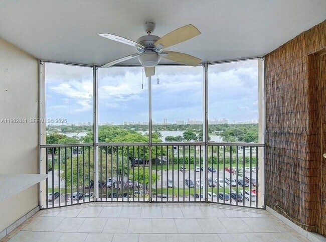 Building Photo - 1780 NE 191st St