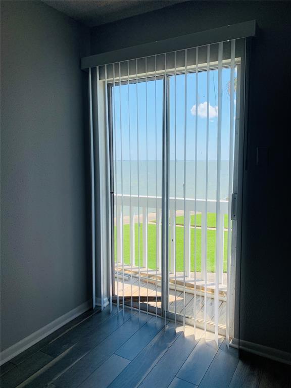 Building Photo - 500 Tiki Dr