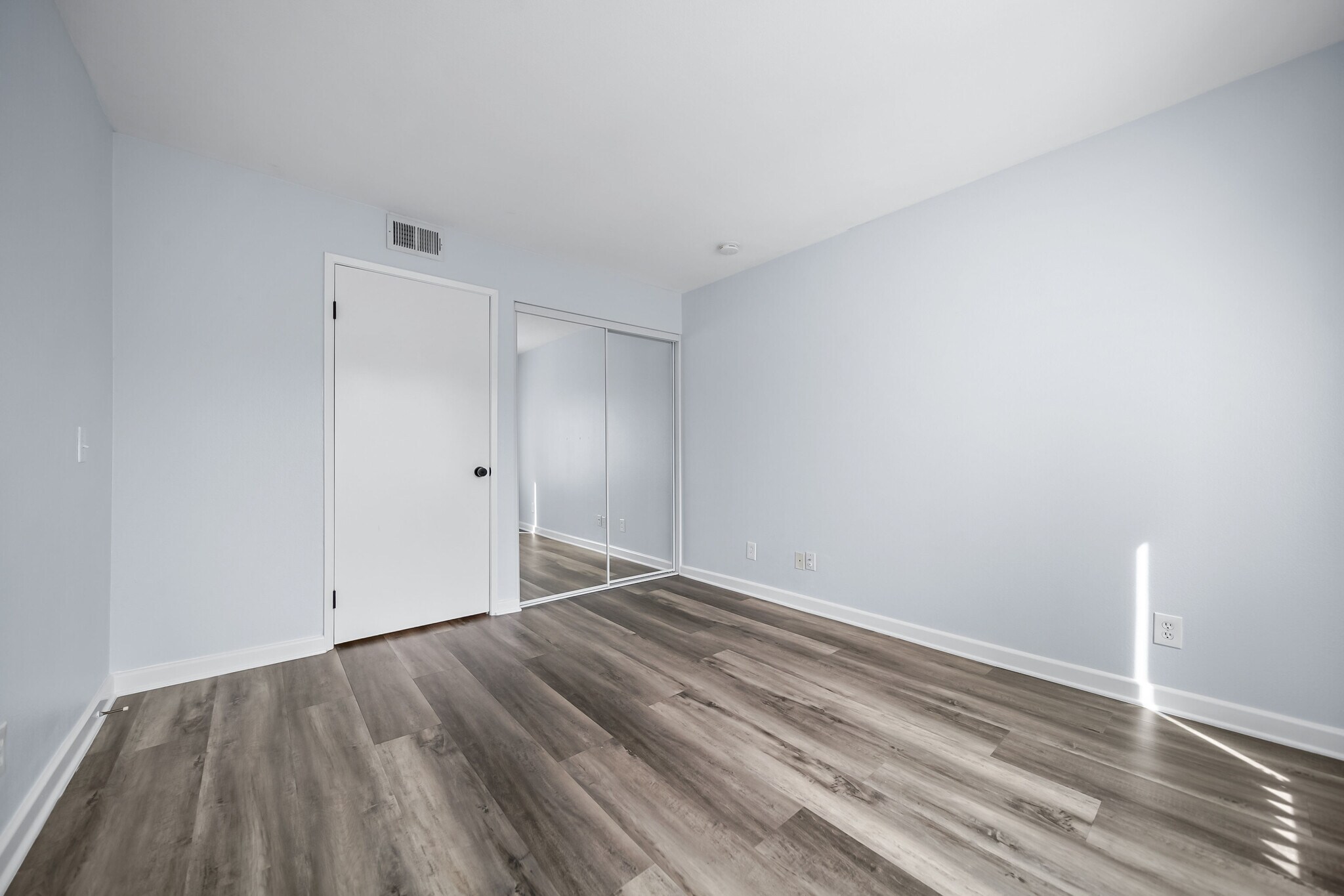 Building Photo - 8300 Manitoba St