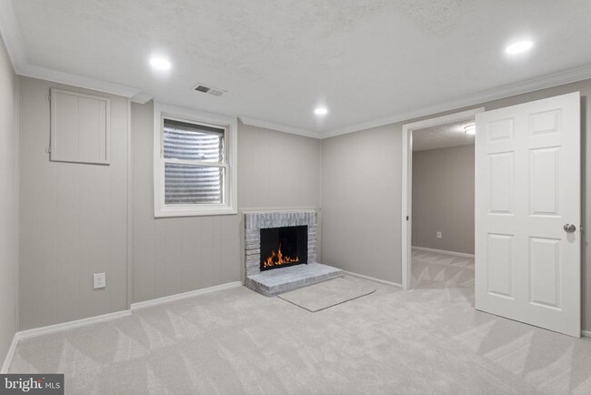 Building Photo - 941 Sherwood Ct
