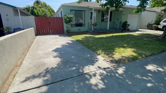 Building Photo - Beautiful Vallejo Home