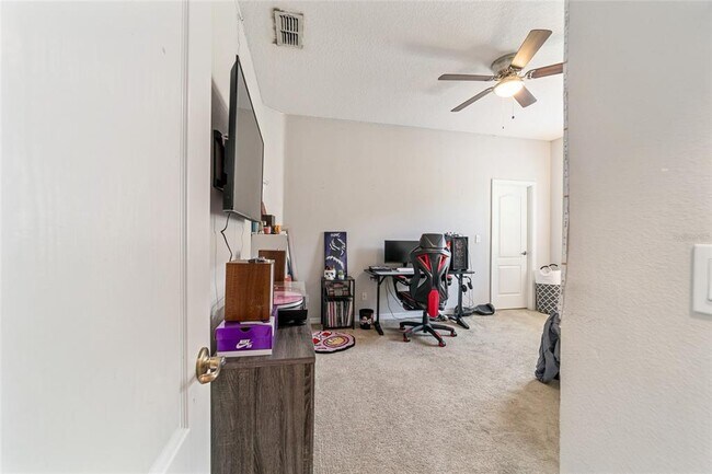 Building Photo - 4903 SW 63rd Loop