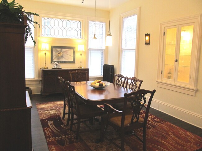 Dining Room - 301 W 2nd St