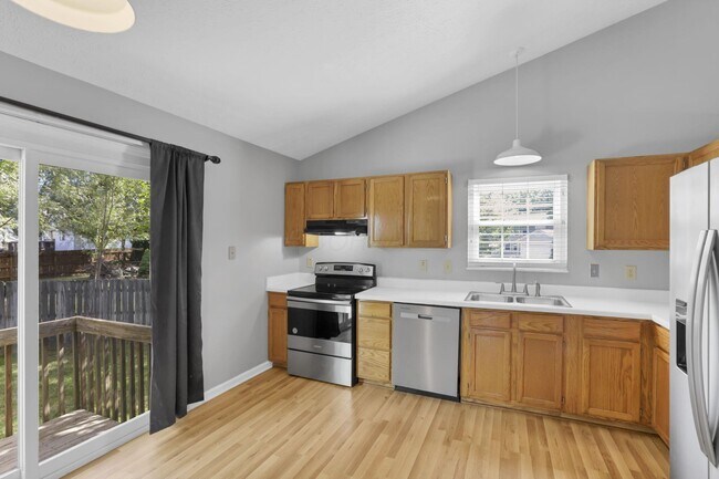 Building Photo - 933 Briaro St
