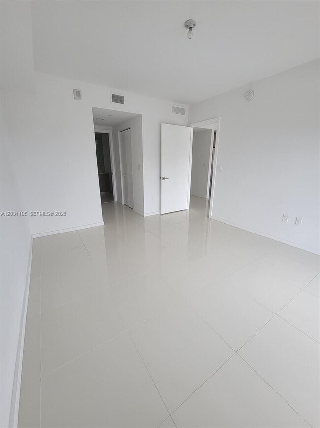 Building Photo - 5300 Paseo Blvd