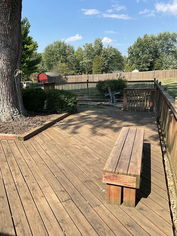 Building Photo - 539 E Rahn Rd