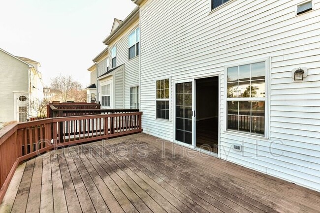 Building Photo - 2017 Capstone Cir