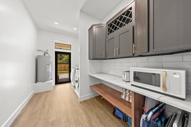 Building Photo - 783 Indian Woman Rd