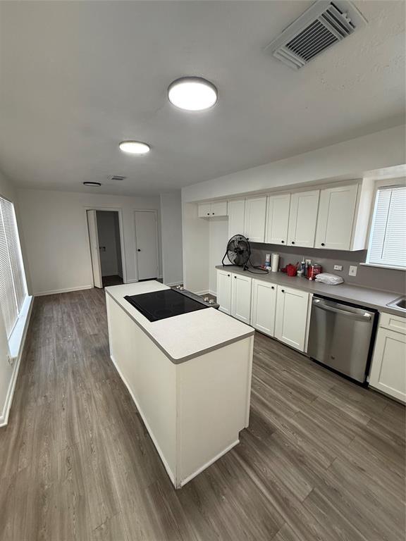 Building Photo - 8119 Amurwood Dr