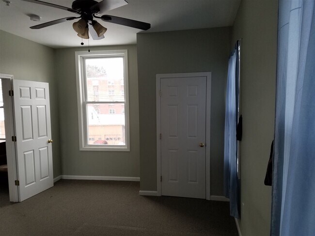 Building Photo - 30 S Main St