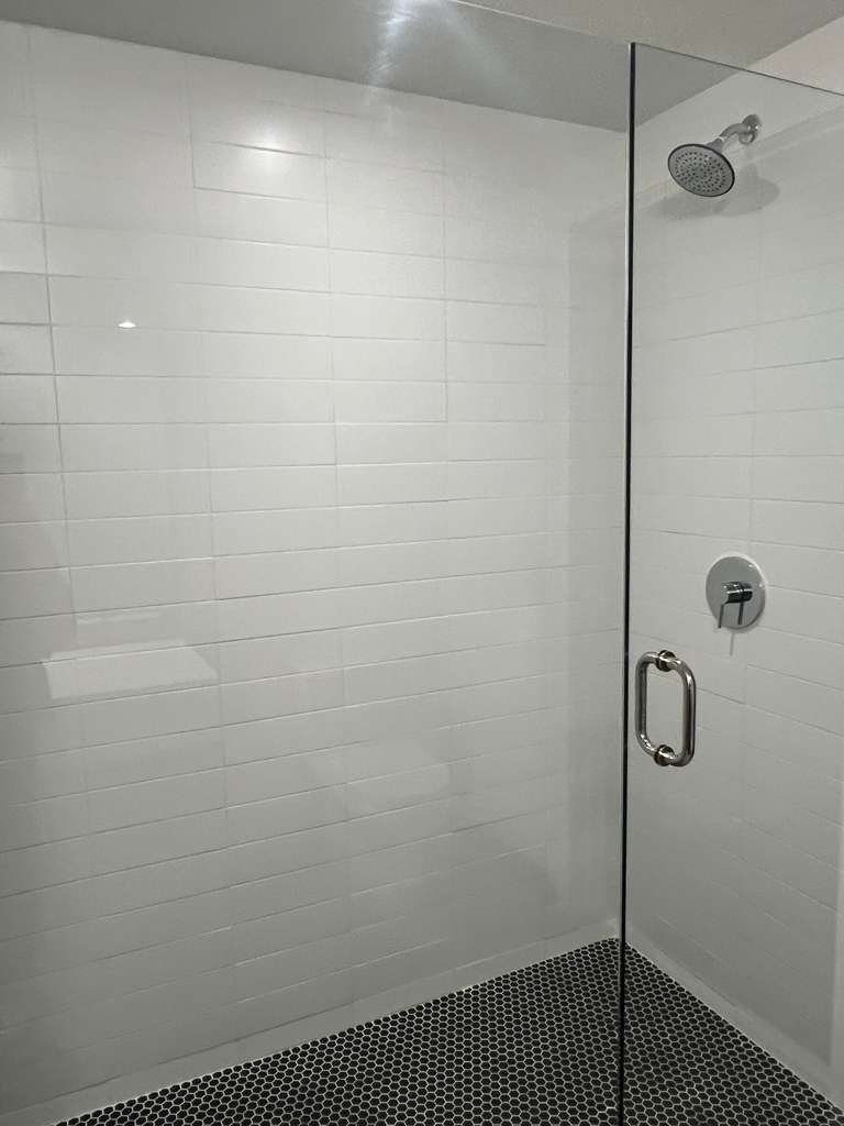 Building Photo - 2722 SW 28th Ave