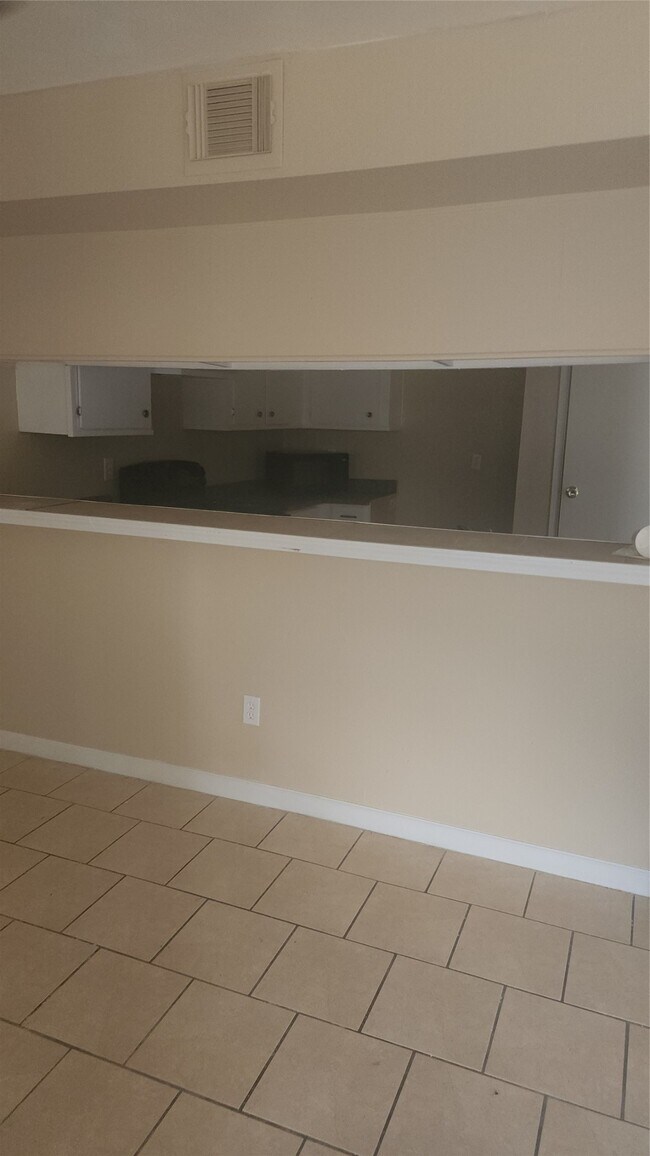 Building Photo - 12223 Wild Pine Dr