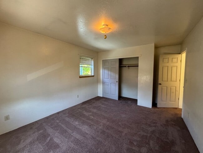 Building Photo - 1771 Golf Course Rd