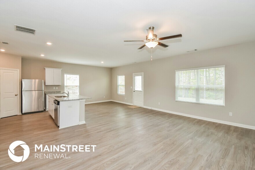 Building Photo - 301 Augusta Woods Dr