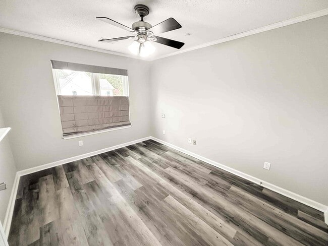 Building Photo - 3029 Vineyard Way